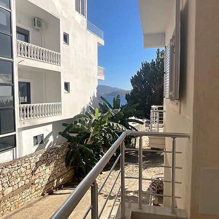 Mojito Beach Apartments With Free Parking Sarandë Esterno foto