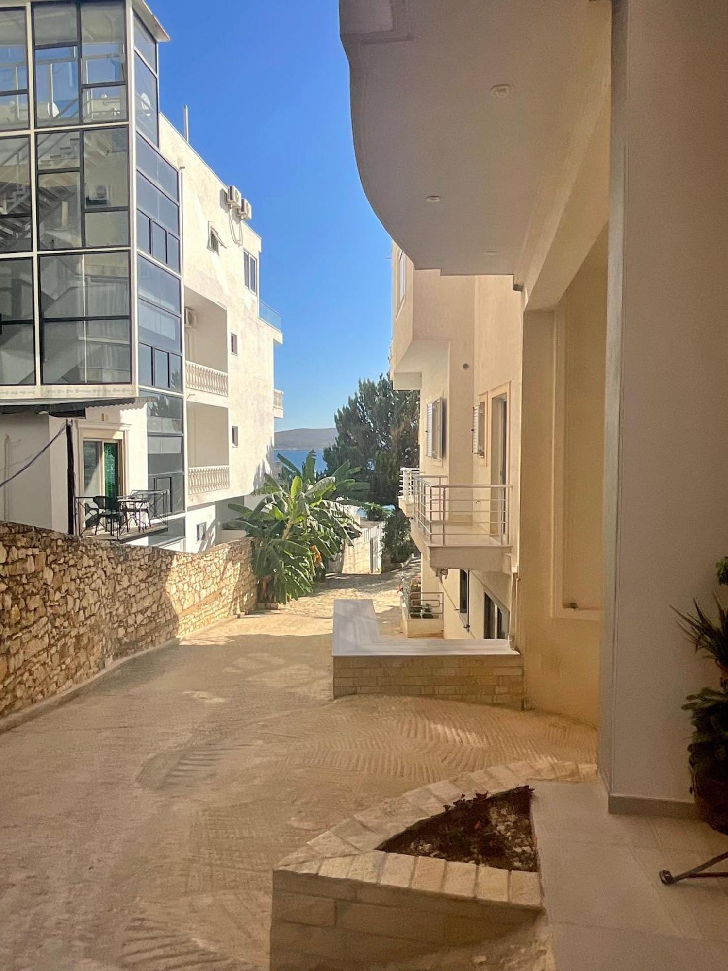 Mojito Beach Apartments With Free Parking Sarandë Esterno foto