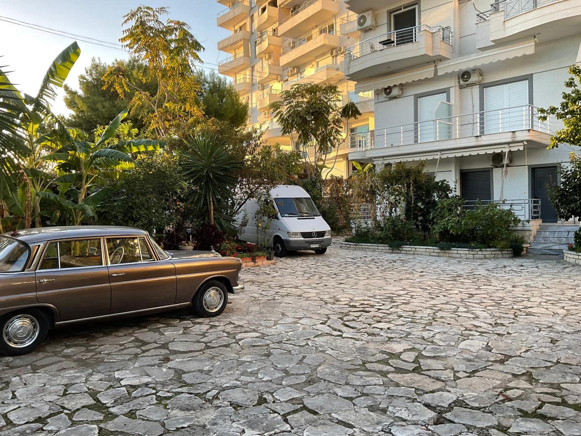 Mojito Beach Apartments With Free Parking Sarandë Esterno foto