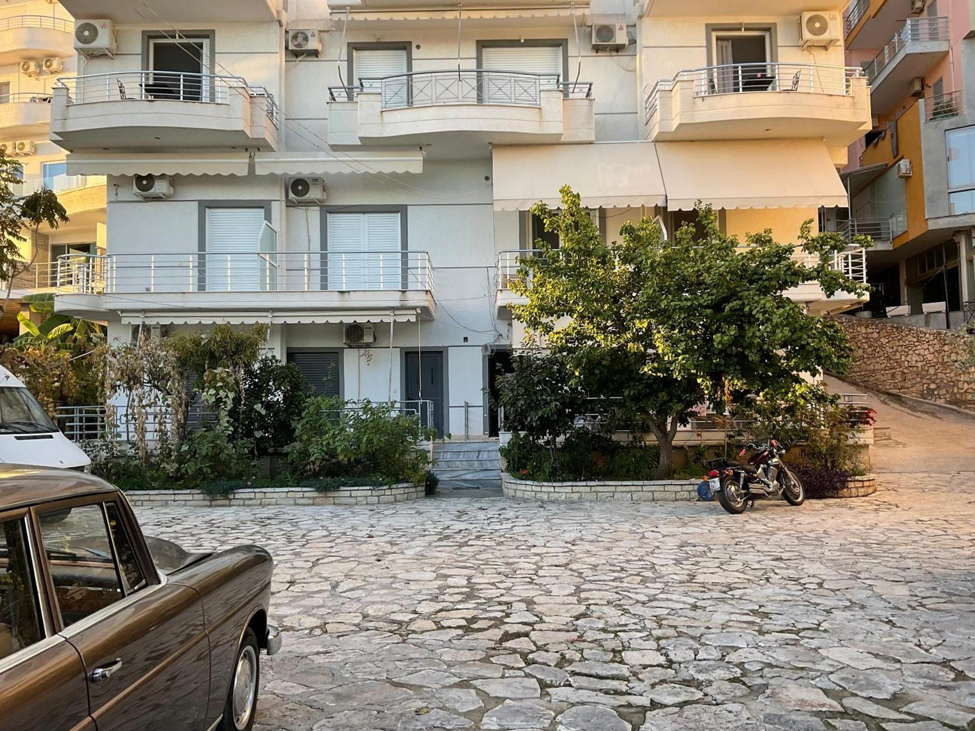Mojito Beach Apartments With Free Parking Sarandë Esterno foto