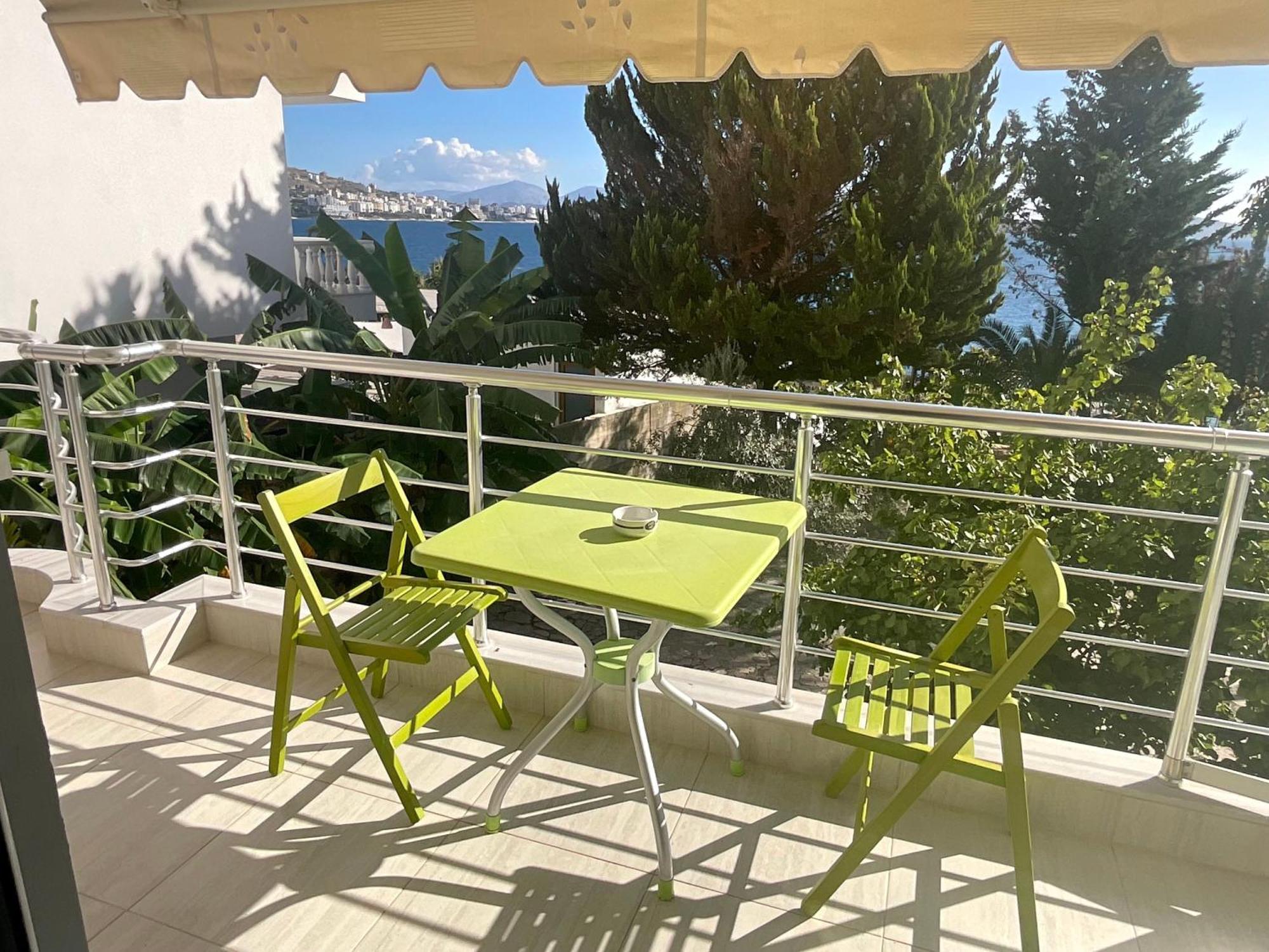 Mojito Beach Apartments With Free Parking Sarandë Esterno foto