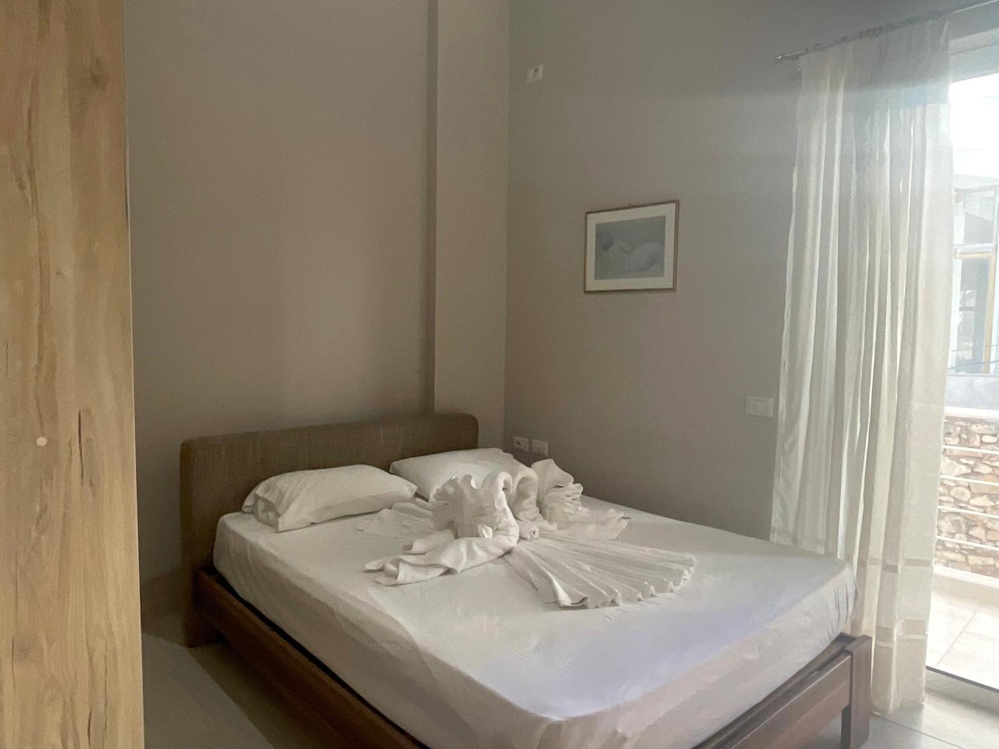 Mojito Beach Apartments With Free Parking Sarandë Esterno foto