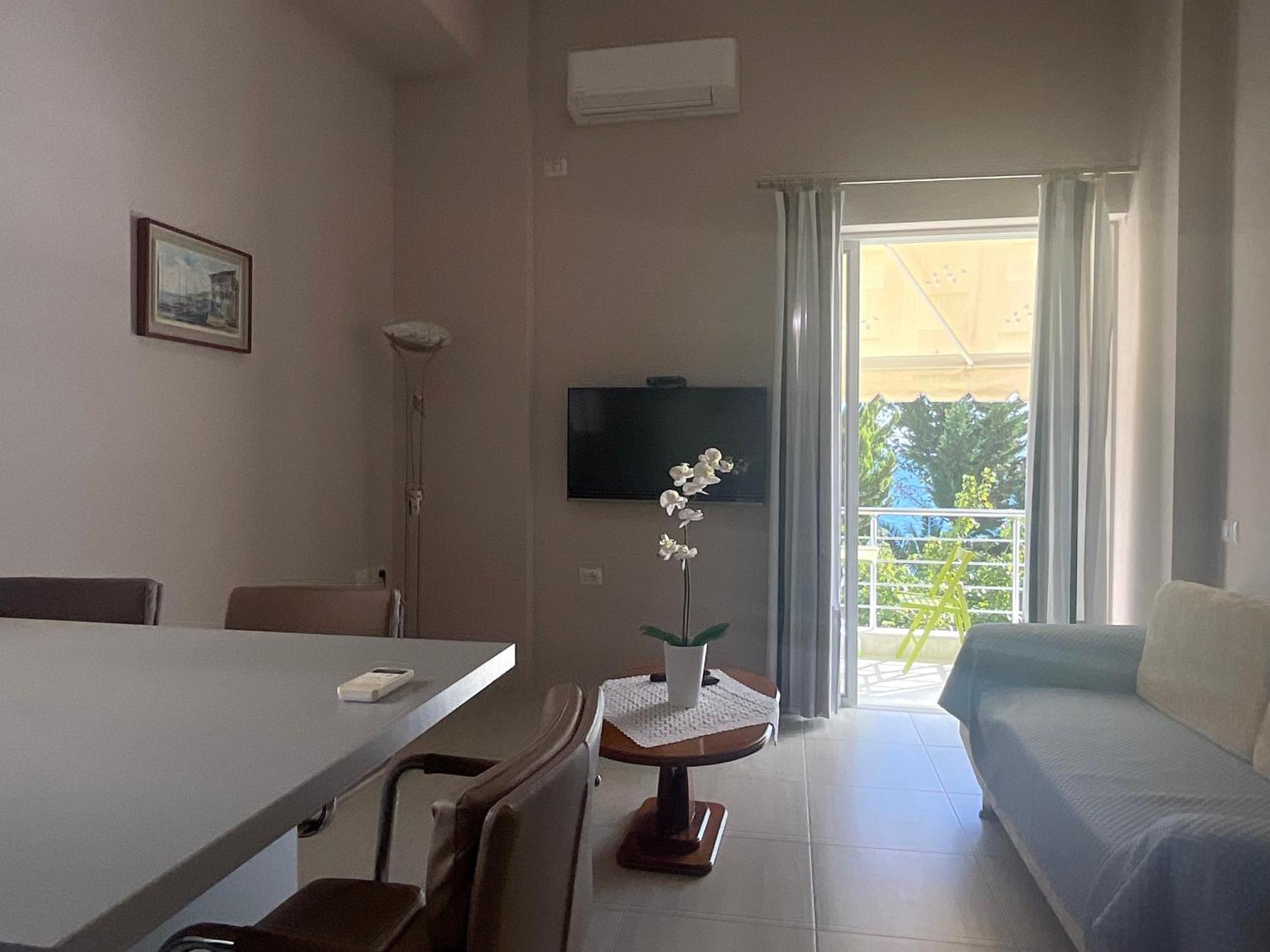 Mojito Beach Apartments With Free Parking Sarandë Esterno foto