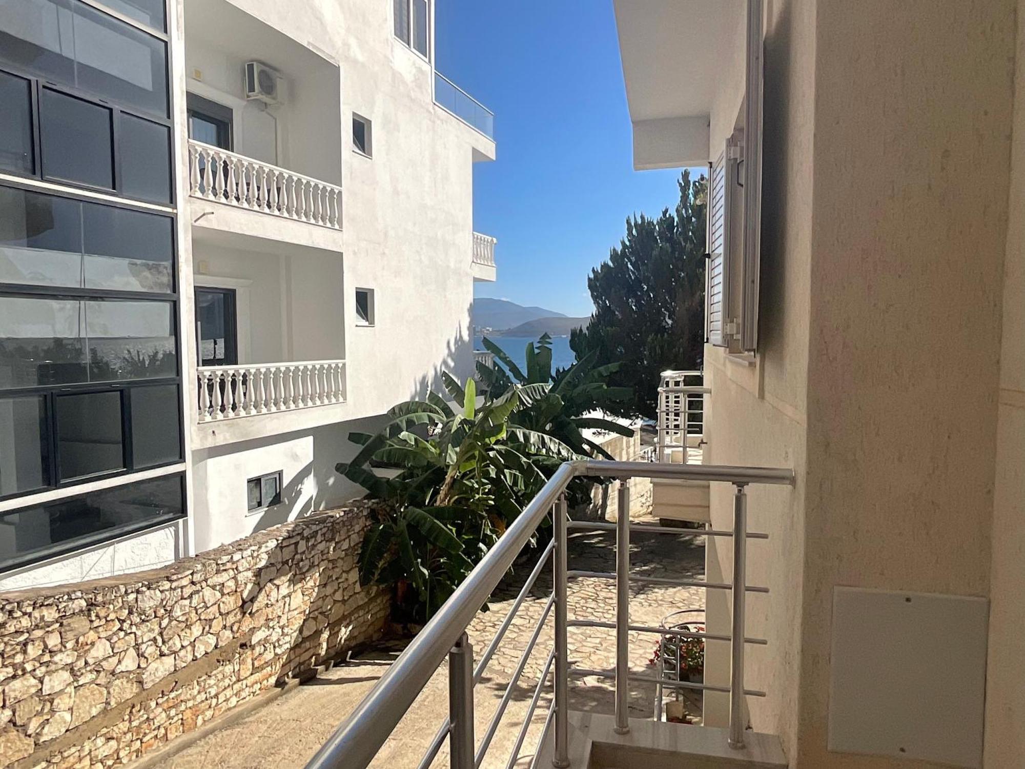 Mojito Beach Apartments With Free Parking Sarandë Esterno foto